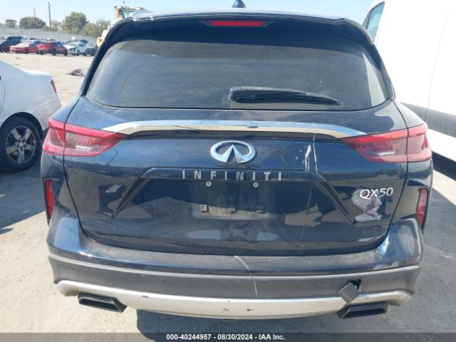 3PCAJ5M37KF105268 Infiniti Qx50 Essential