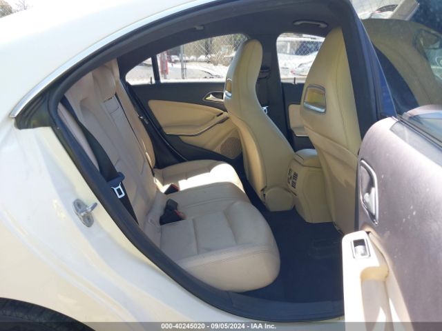 WDDSJ4GB8FN233243 Mercedes-Benz CLA 250 4MATIC