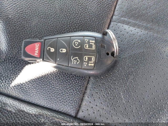 2C4RC1CG9FR662316 Chrysler Town & Country Touring-l