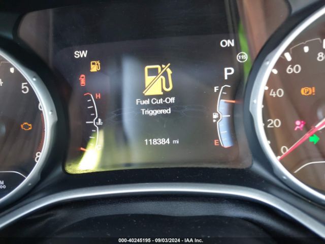 3C4NJCBB5JT328487 Jeep Compass Latitude Fwd