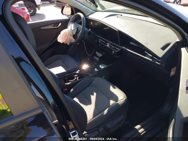 KNDCR3LE8R5128434 KIA Niro Ex Touring