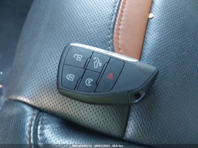 1GTUUEET6NZ577916 GMC lm2