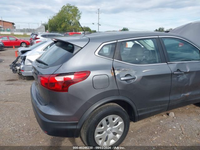 JN1BJ1CP9JW150940 Nissan Rogue Sport S