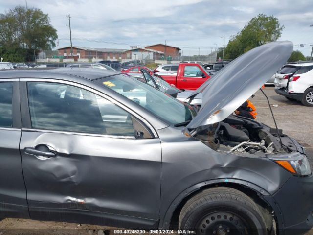 JN1BJ1CP9JW150940 Nissan Rogue Sport S