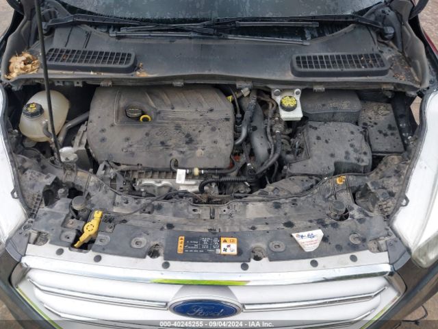 1FMCU0GD1JUC38228 Ford ESCAPE SE