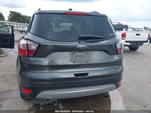 1FMCU0GD1JUC38228 Ford ESCAPE SE
