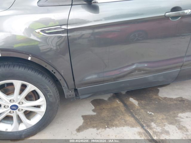 1FMCU0GD1JUC38228 Ford ESCAPE SE