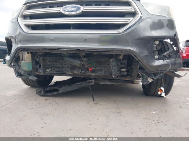 1FMCU0GD1JUC38228 Ford ESCAPE SE