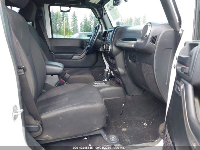 1C4BJWDG2GL301166 Jeep Wrangler Unlimited Sport