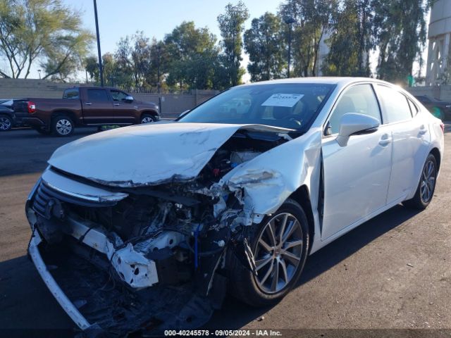 JTHBW1GGXJ2169057 Lexus ES 300H