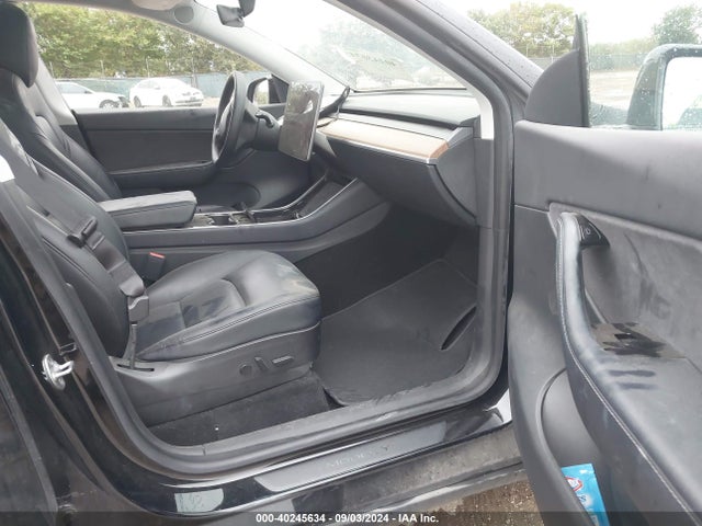 2020 TESLA MODEL Y 5YJYGDEE1LF029247 Photo 4