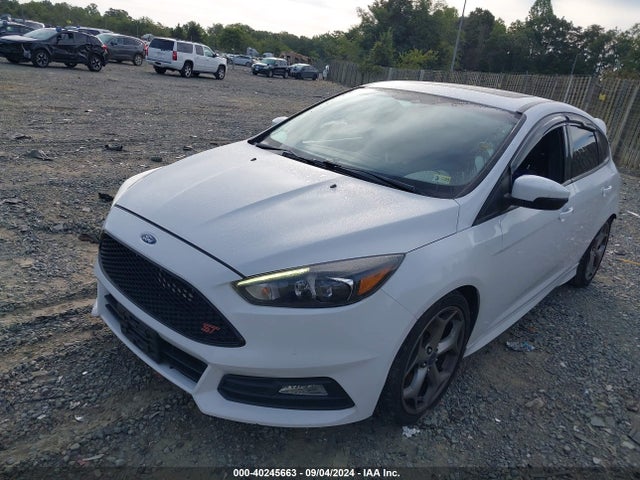 Ford FOCUS ST 2016 1FADP3L99GL342506 Image 2