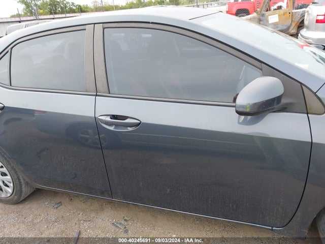Toyota COROLLA LE 2018 5YFBURHE7JP833898 Image 14