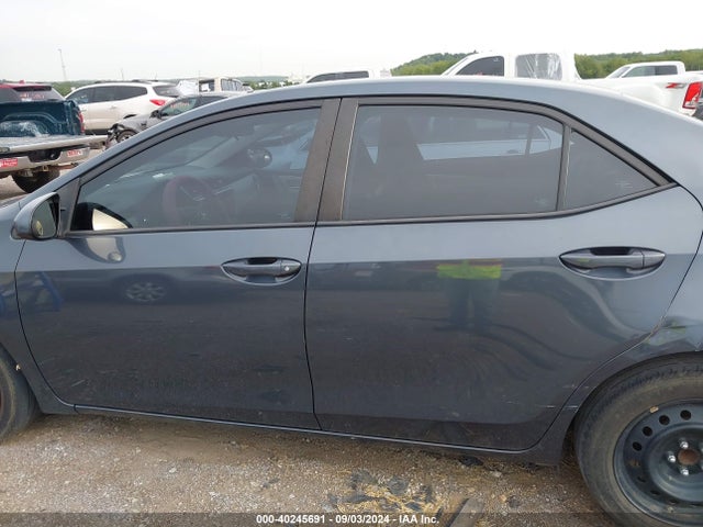 Toyota COROLLA LE 2018 5YFBURHE7JP833898 Image 15