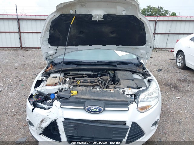 Ford FOCUS SE 2014 1FADP3K26EL253851 Image 10
