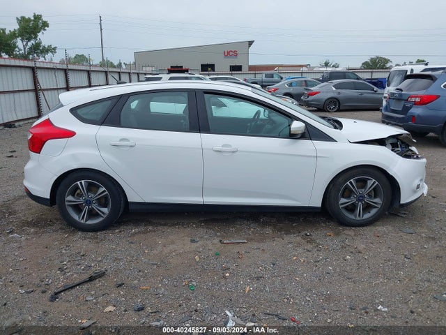 Ford FOCUS SE 2014 1FADP3K26EL253851 Image 14