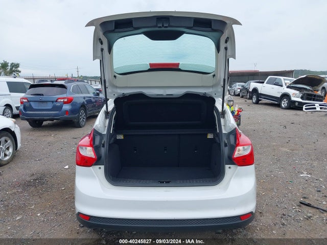 Ford FOCUS SE 2014 1FADP3K26EL253851 Image 17