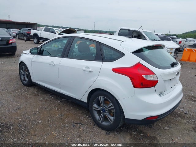 Ford FOCUS SE 2014 1FADP3K26EL253851 Image 3