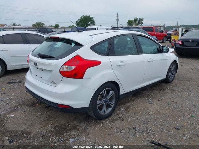 Ford FOCUS SE 2014 1FADP3K26EL253851 Image 4