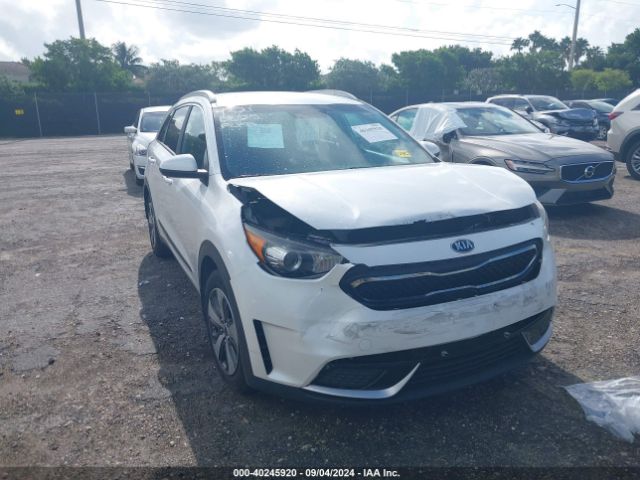 KNDCB3LC3H5049321 KIA NIRO LX