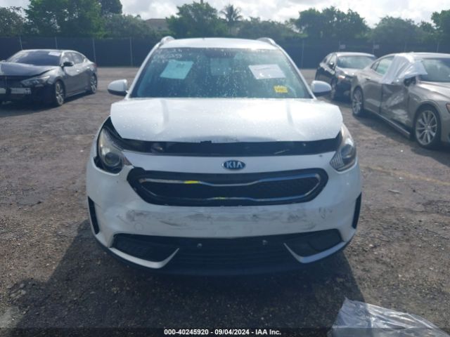 KNDCB3LC3H5049321 KIA NIRO LX