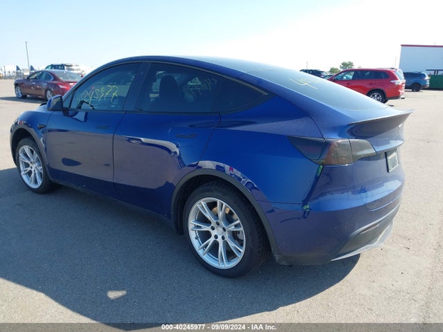 2020 TESLA MODEL Y 5YJYGDEE5LF035228 Photo 2
