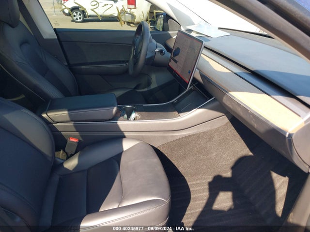 2020 TESLA MODEL Y 5YJYGDEE5LF035228 Photo 4