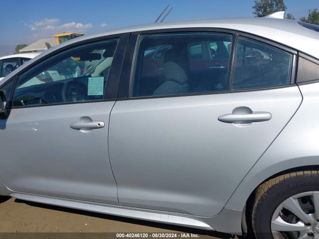 Toyota COROLLA LE 2022 5YFEPMAE1NP331895 Image 15