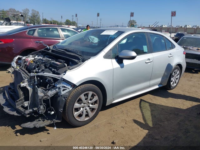 Toyota COROLLA LE 2022 5YFEPMAE1NP331895 Image 2