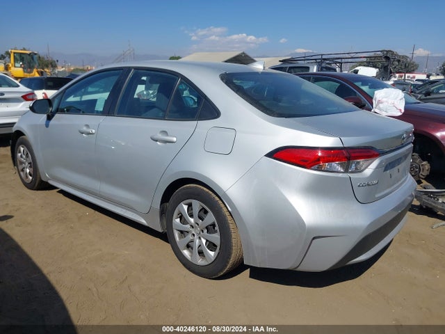 Toyota COROLLA LE 2022 5YFEPMAE1NP331895 Image 3
