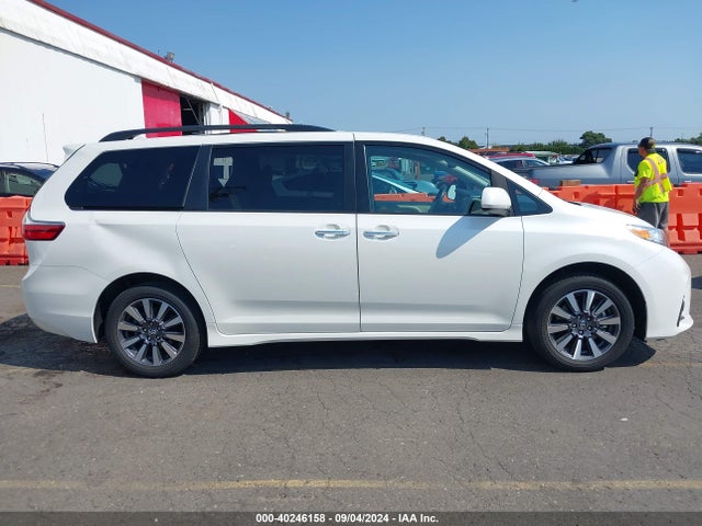 Toyota Sienna Xle 7 Passenger 2018 5TDDZ3DC1JS206228 Image 13