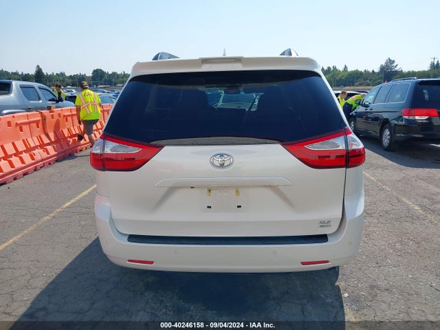 Toyota Sienna Xle 7 Passenger 2018 5TDDZ3DC1JS206228 Image 16