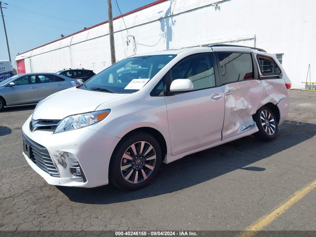 Toyota Sienna Xle 7 Passenger 2018 5TDDZ3DC1JS206228 Image 2