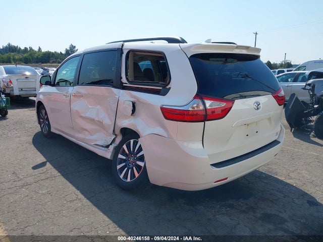 Toyota Sienna Xle 7 Passenger 2018 5TDDZ3DC1JS206228 Image 3