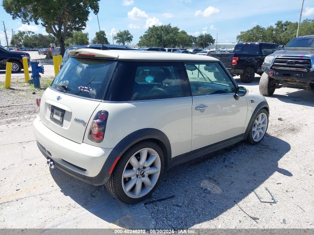2006 MINI COOPER S WMWRE33596TG99802 Photo 3