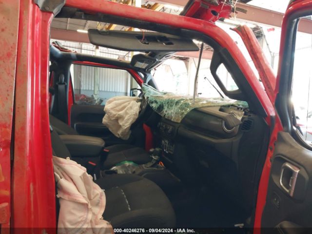 1C4HJXEG8JW233489 Jeep Wrangler Unlimited Sahara