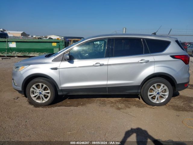 1FMCU9GD0KUC06568 Ford ESCAPE SE