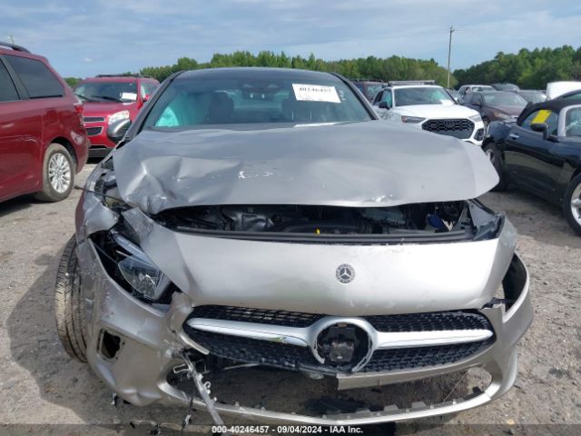 WDD3G4FB8KW020513 Mercedes-Benz A 220 4matic