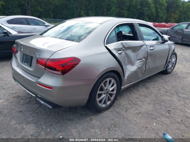 WDD3G4FB8KW020513 Mercedes-Benz A 220 4matic
