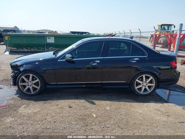 WDDGF8AB2EA950377 Mercedes-Benz C 300 Luxury 4matic/sport 4matic