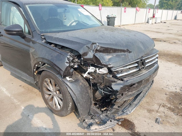 3VV1B7AX9JM050107 Volkswagen Tiguan 2.0t S