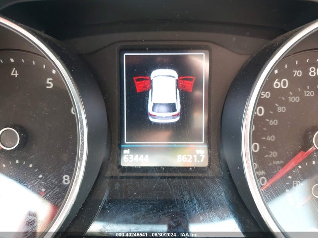 3VV1B7AX9JM050107 Volkswagen Tiguan 2.0t S