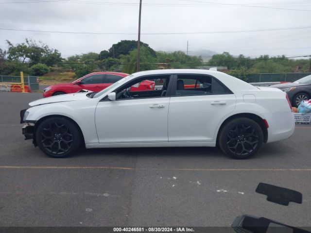 2C3CCABG4KH697826 Chrysler 300 300s