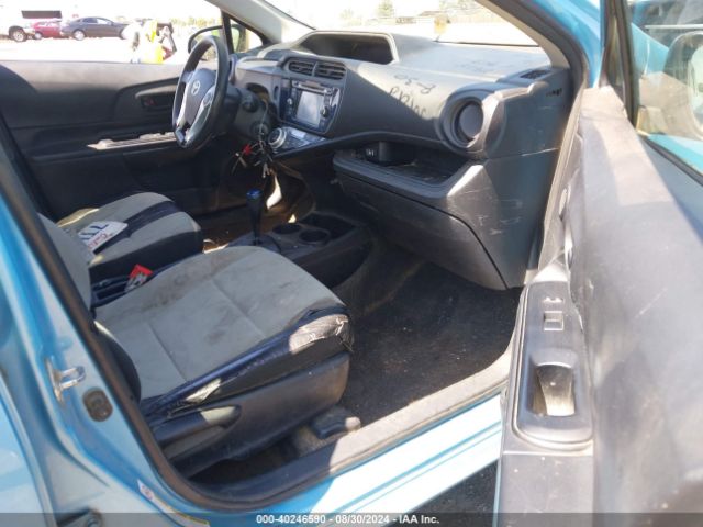 JTDKDTB3XF1113687 Toyota Prius C One