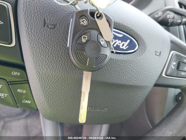 1FADP3F21JL202441 Ford FOCUS SE