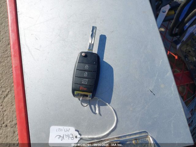 5XYKTCA66FG637269 KIA SORENTO LX