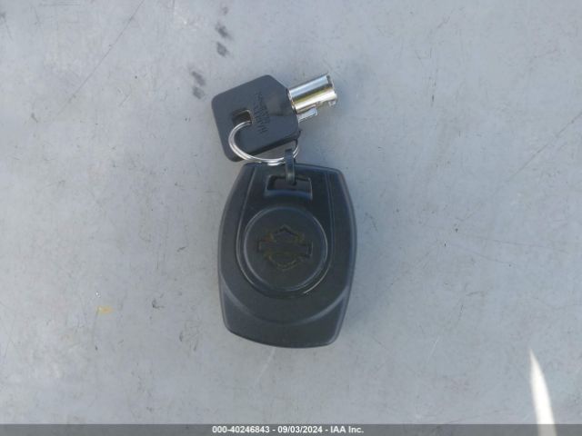 2024 HARLEY-DAVIDSON FLHX 1HD1KB716RB613233 Photo 10