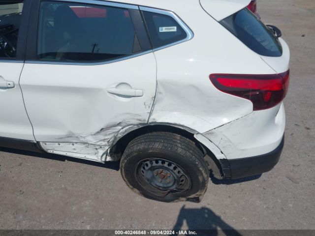 JN1BJ1CR3KW325850 Nissan Rogue Sport S