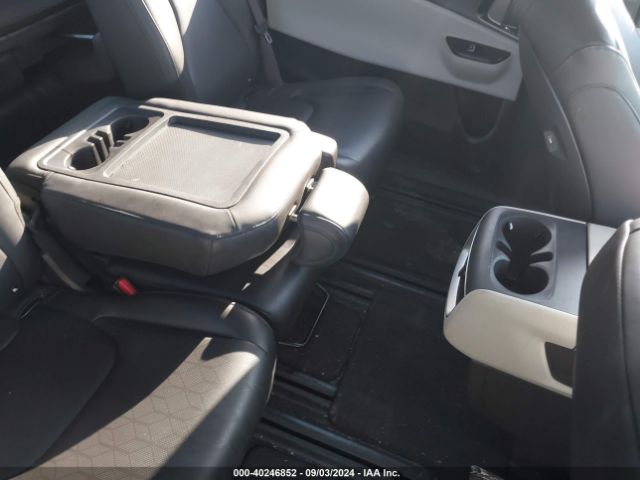 KNDNB4H39R6325455 KIA Carnival Lx