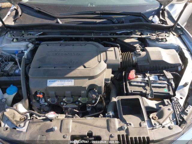 1HGCR3F93HA028151 Honda Accord Touring V6